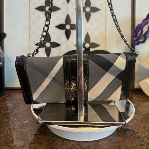 Burberry leather and canvas long wallet with COA and unbranded chain - Picture 13 of 13